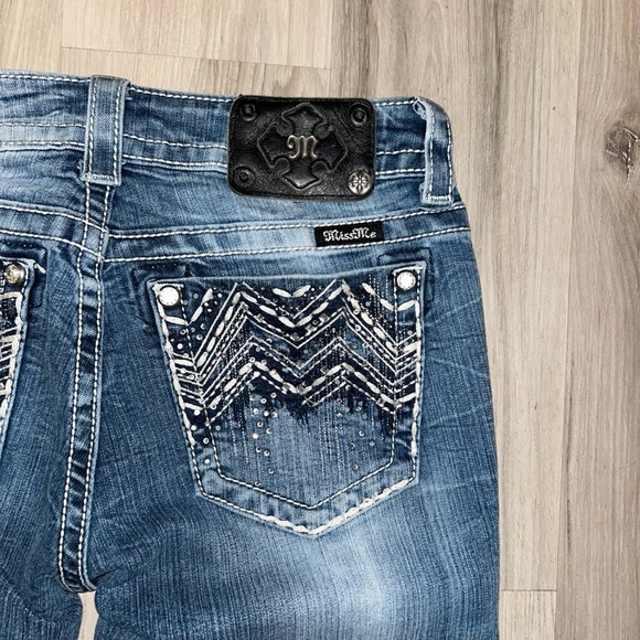 Miss Me y2k vintage Blue Boot Cut Jeans with Vintage Fading - Picture 4 of 6